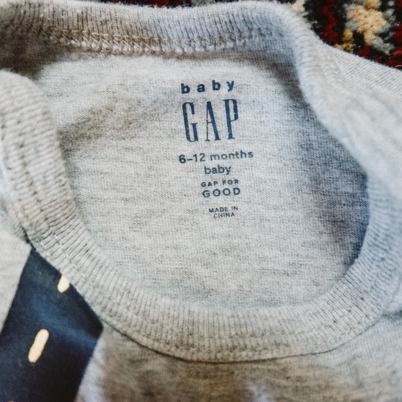 TWO PACK - Gap Onesies - Picture 4 of 5